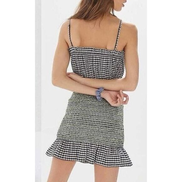 Urban Outfitters  Fremont Smocked  Contrast Stitch Dress New without tags - Picture 2 of 9